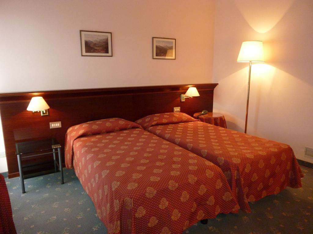 Hotel Torretta Montecatini Terme Pokoj fotografie